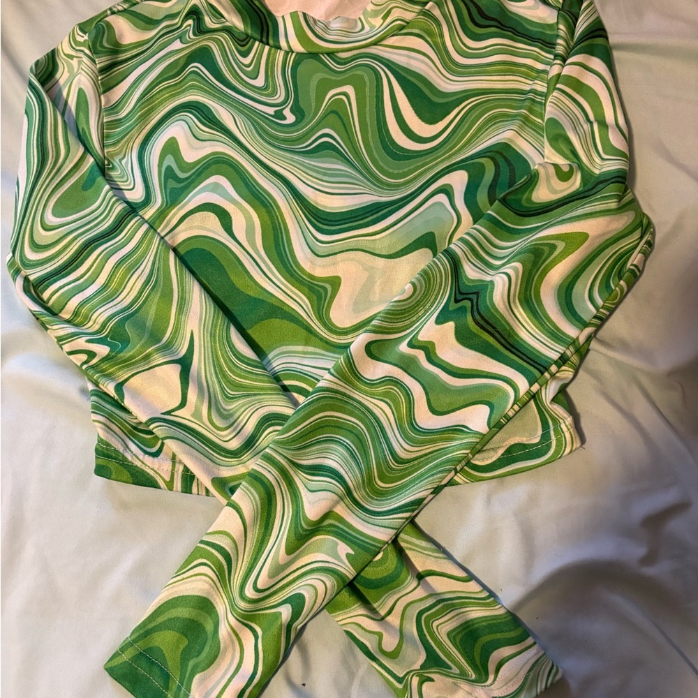 SHEIN Green and White Swirl Pattern Top